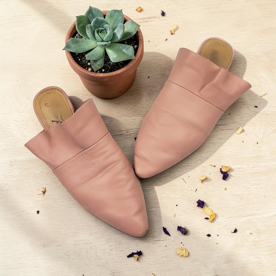 Free People Blush Pink Leather Pointed Toe Mules Slides Size 38